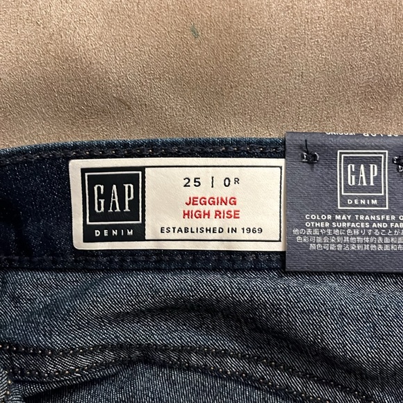 SALE  Gap Jeggings Jeans - Picture 3 of 4